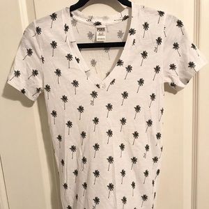 Victoria Secret PINK V Neck